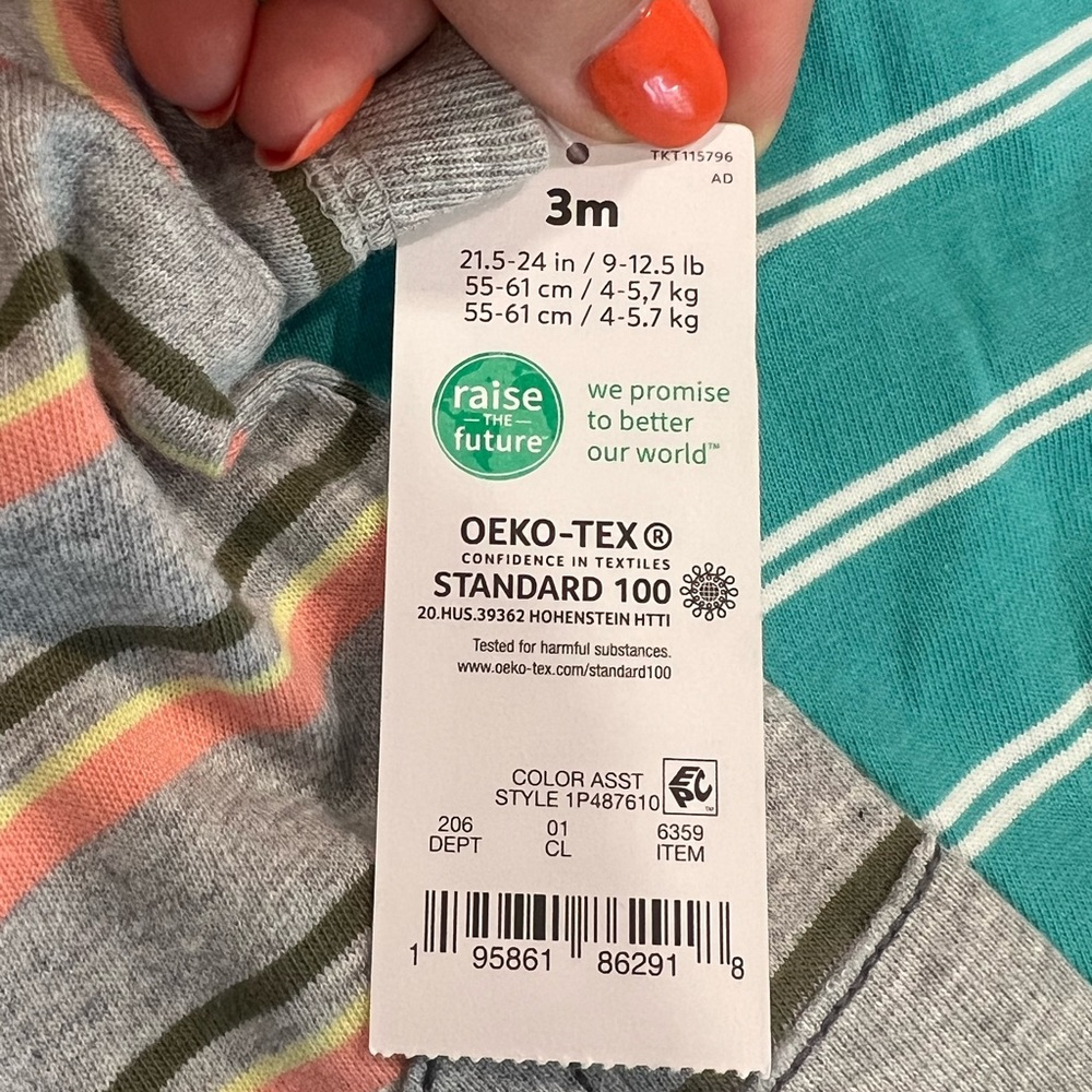 Carter’s short-sleeve bobysuit